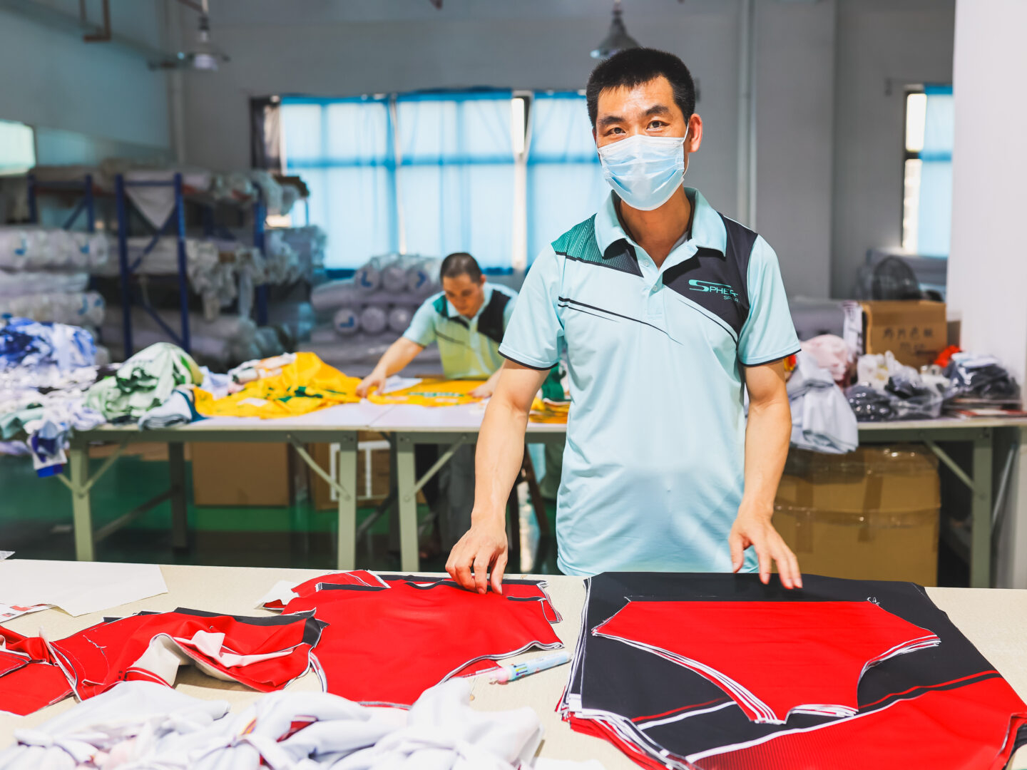 7 Key Features To Look For In A Reliable Uniform Manufacturer